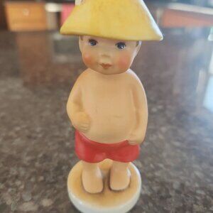 Goebel Hummel Boy on the Beach 10501-12 TMK 6 Figurine 4.5" no crazing